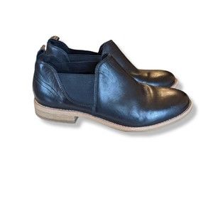 CLARKS Boots Evendale Page Chelsea Booties Leather Dark Academia Black Size 8.5